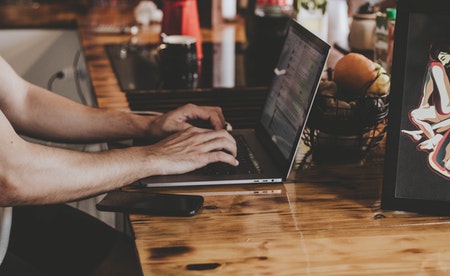 Cerca del 89% de los hogares gallegos ha contratado Internet, un 7,5% más que hace un año