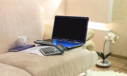 Unha de cada tres empresas galegas de 10 ou máis persoas empregadas permite o teletraballo